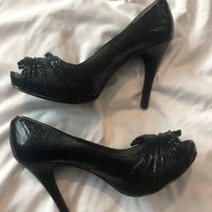 Moda Spana Black Peep Toe Pumps